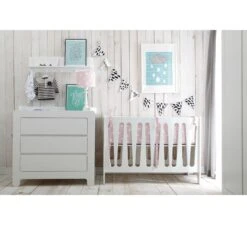 Moon Ledikant 60x120 7 Moon Ledikant 60x120 -Babyproducten pinio moon ledikant 60x120 3
