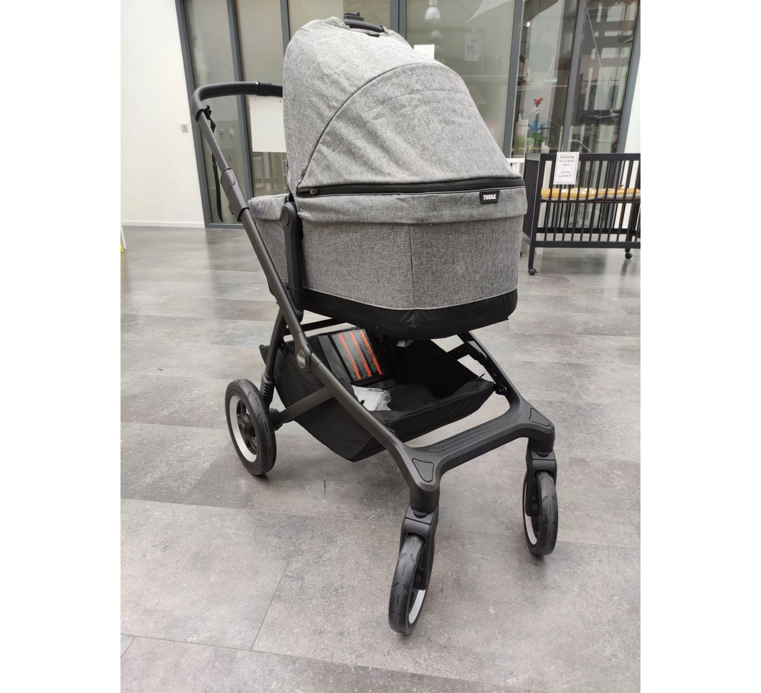 Thule Sleek Kinderwagen - Showmodel 2 Thule Sleek Kinderwagen - Showmodel - Afbeelding 2